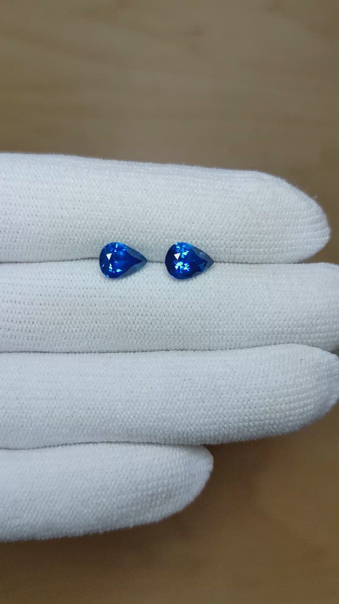 2.69&nbsp;Ct.Tw.Total Carat Weight Blue Sapphire Pair from Ceylon (Sri Lanka) Size Video