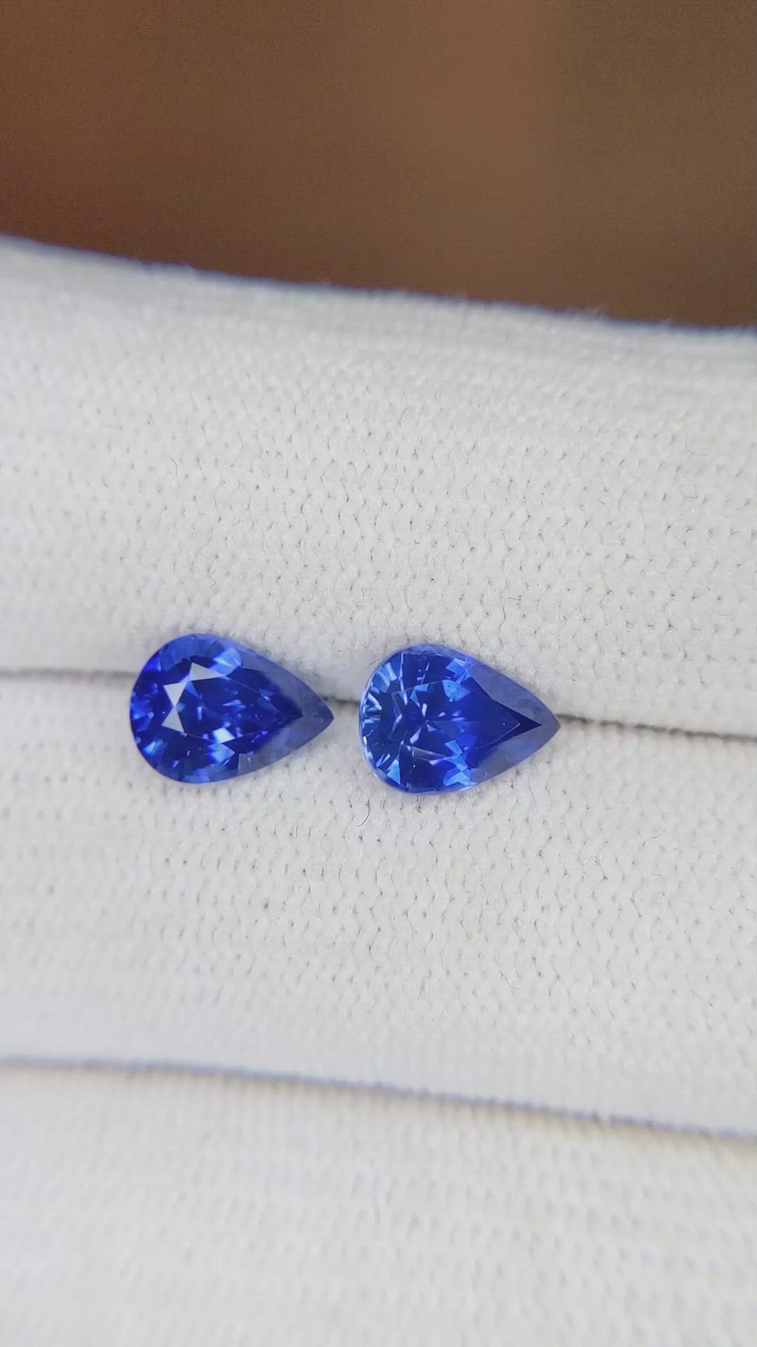 2.69&nbsp;Ct.Tw.Total Carat Weight Blue Sapphire Pair from Ceylon (Sri Lanka) Size Video