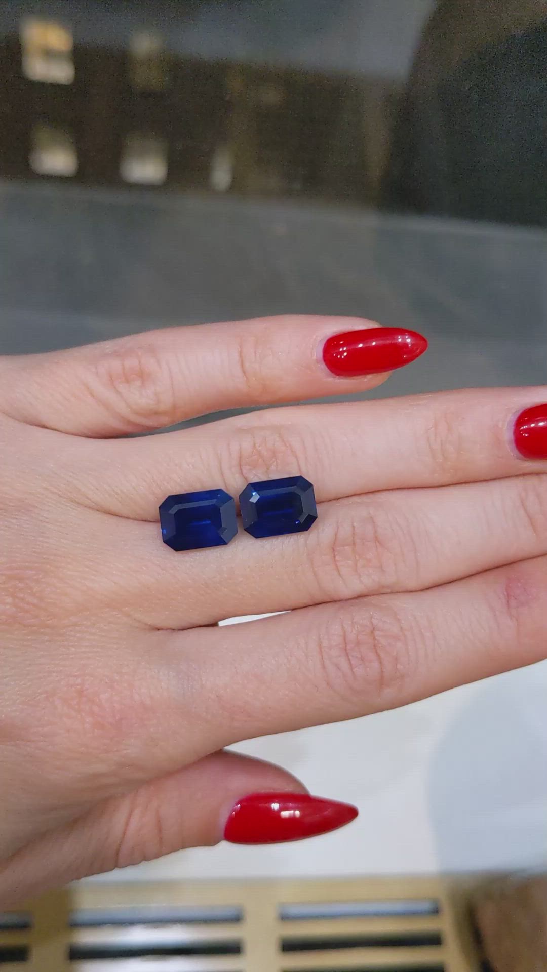 10.66&nbsp;Ct.Tw.Total Carat Weight Blue Sapphire Pair from Ceylon (Sri Lanka) Size Video