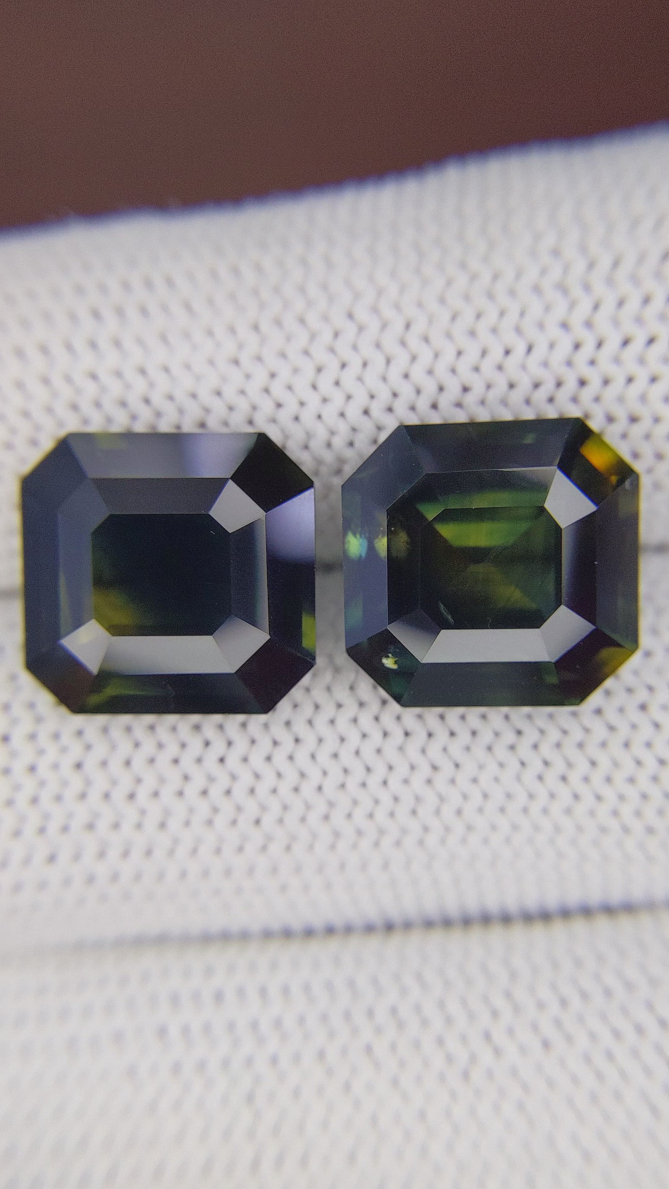 21.30&nbsp;Ct.Tw.Total Carat Weight Bi Color Sapphire Pair from Africa Size Video