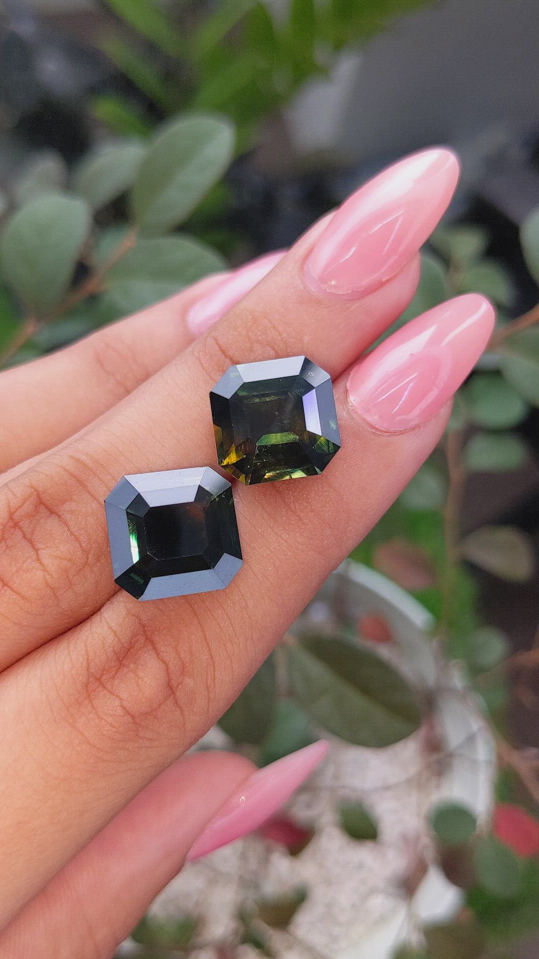 21.30&nbsp;Ct.Tw.Total Carat Weight Bi Color Sapphire Pair from Africa Size Video