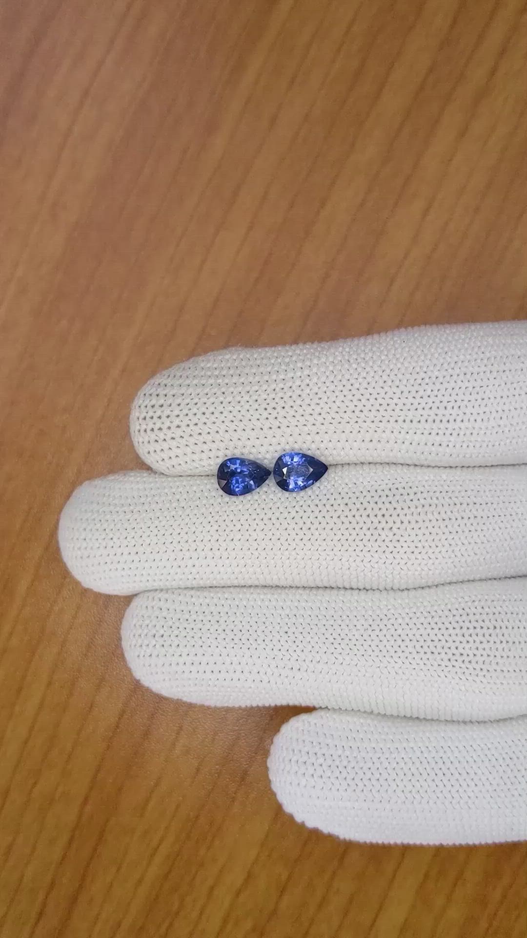 1.78&nbsp;Ct.Tw.Total Carat Weight Blue Sapphire Pair from Ceylon (Sri Lanka) Size Video