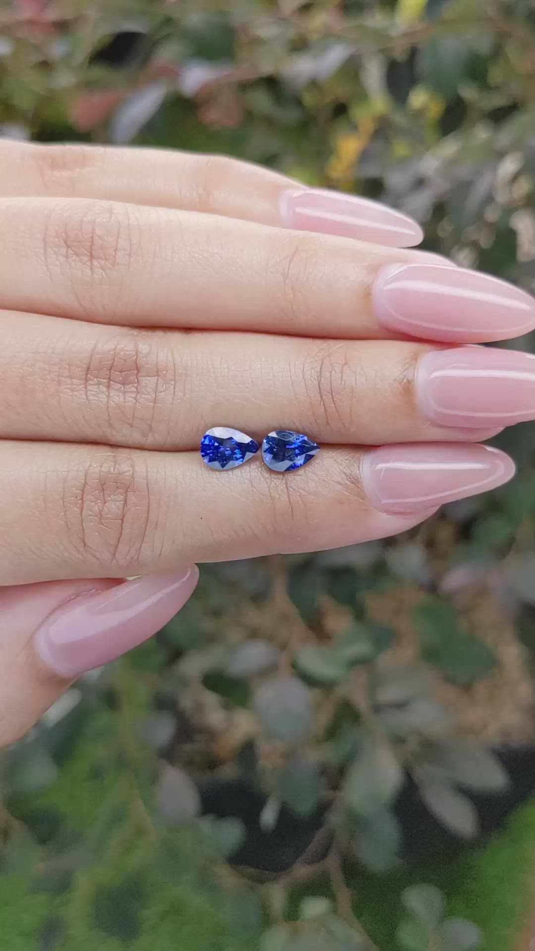 1.78&nbsp;Ct.Tw.Total Carat Weight Blue Sapphire Pair from Ceylon (Sri Lanka) Size Video