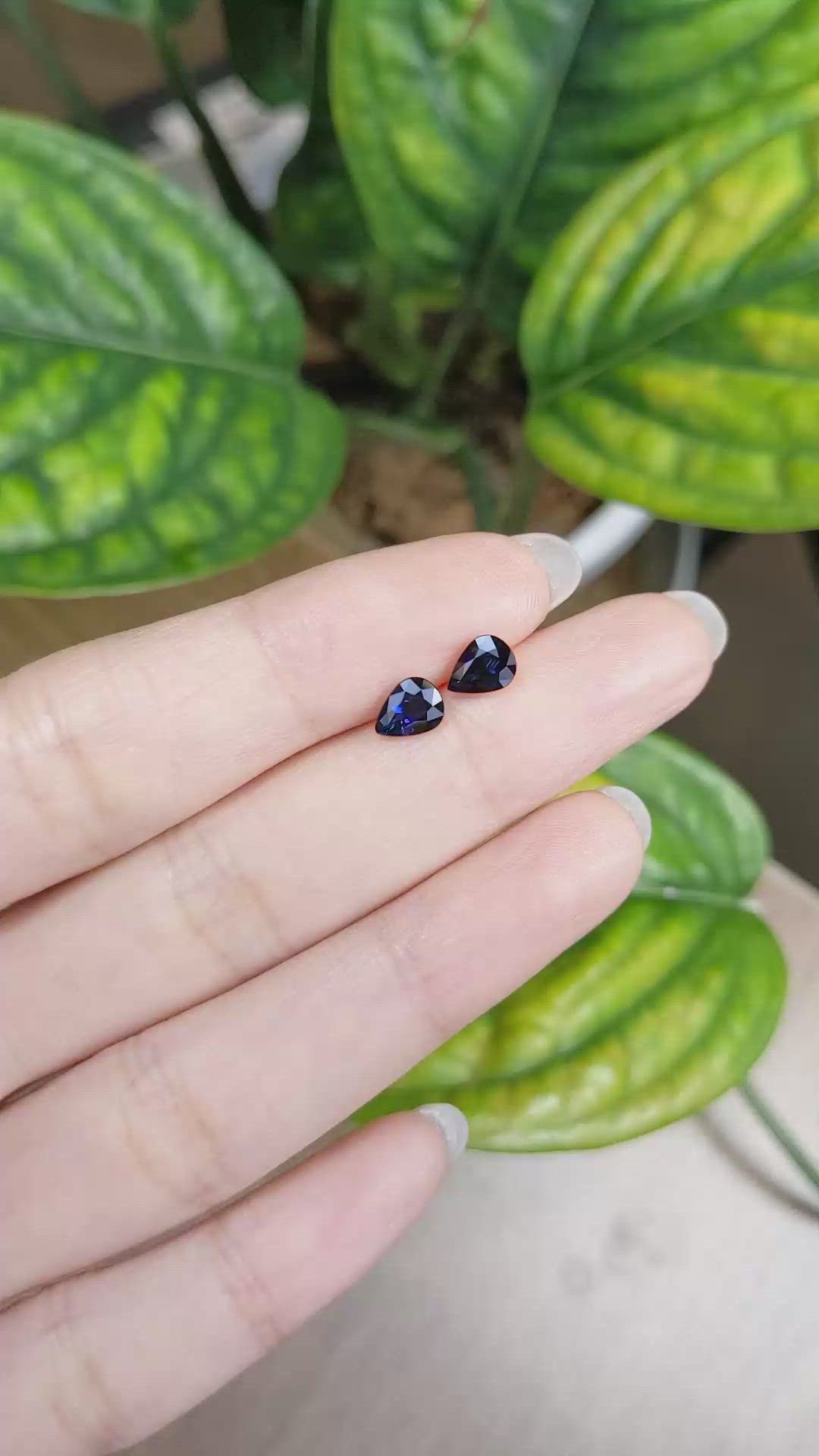 1.50&nbsp;Ct.Tw.Total Carat Weight Blue Sapphire Pair from Ceylon (Sri Lanka) Size Video
