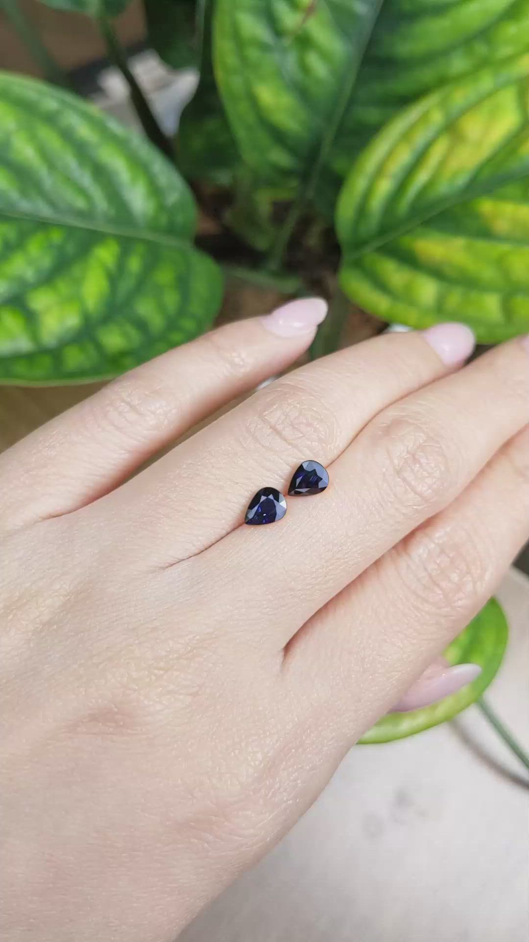 1.50&nbsp;Ct.Tw.Total Carat Weight Blue Sapphire Pair from Ceylon (Sri Lanka) Size Video