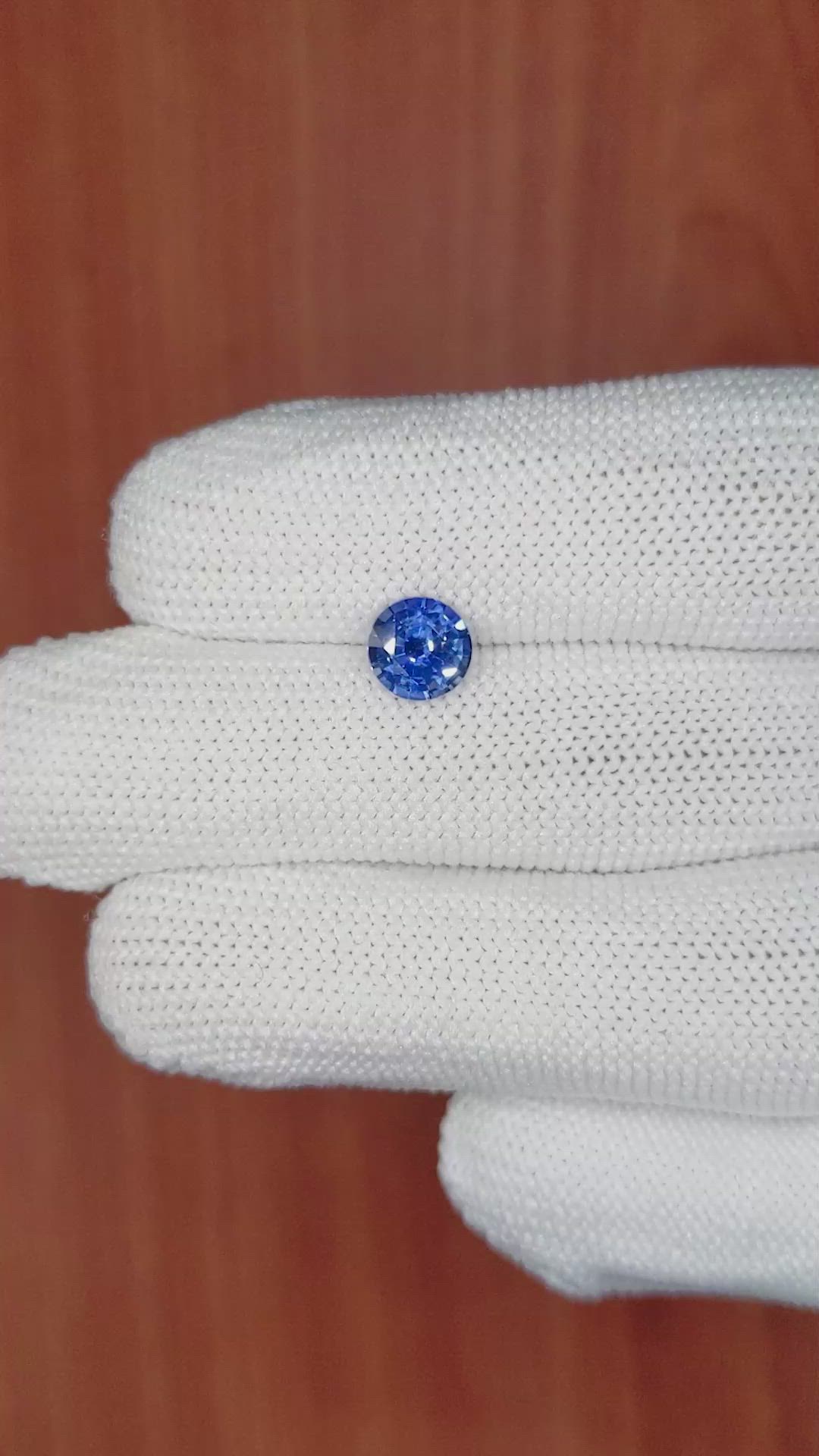 1.27 Ct. Blue Sapphire from Ceylon (Sri Lanka) Size Video