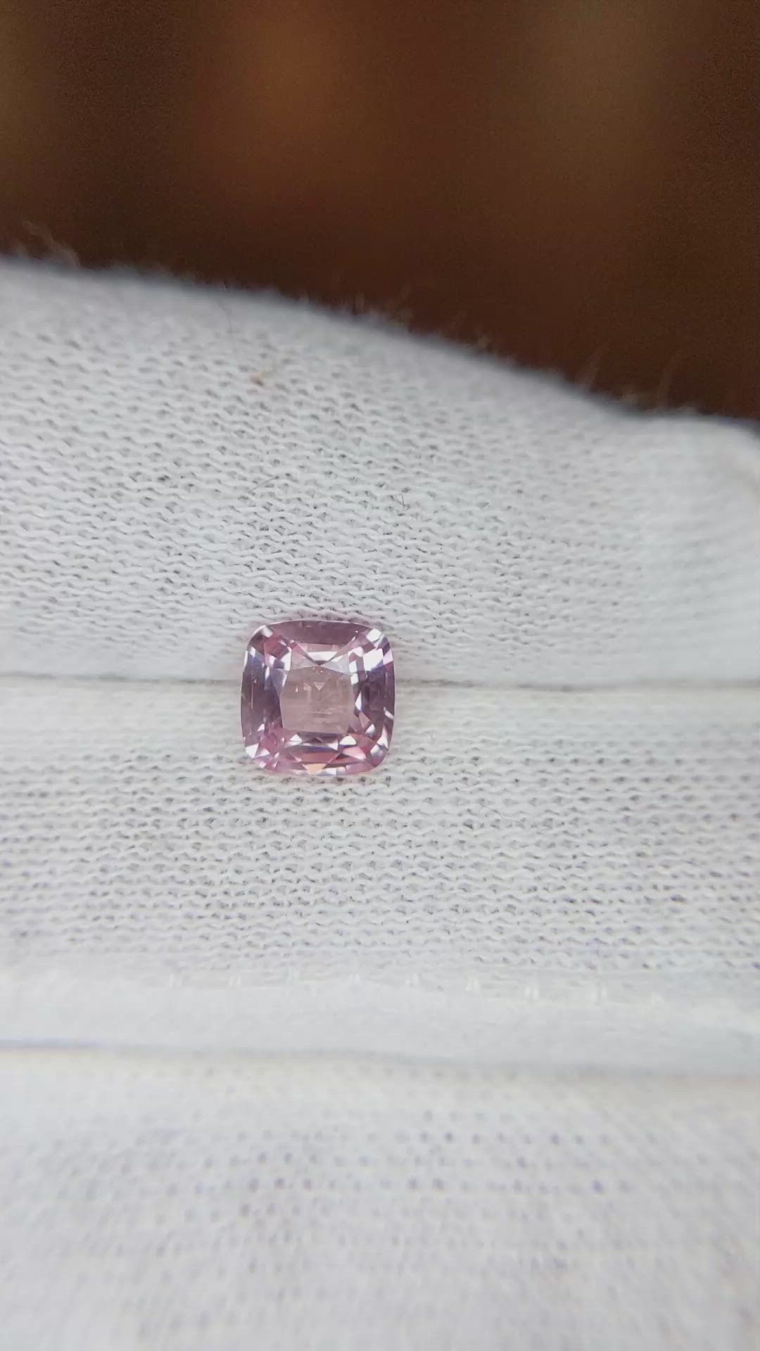 1.11 Ct. Padparadscha Sapphire from Ceylon (Sri Lanka) Size Video