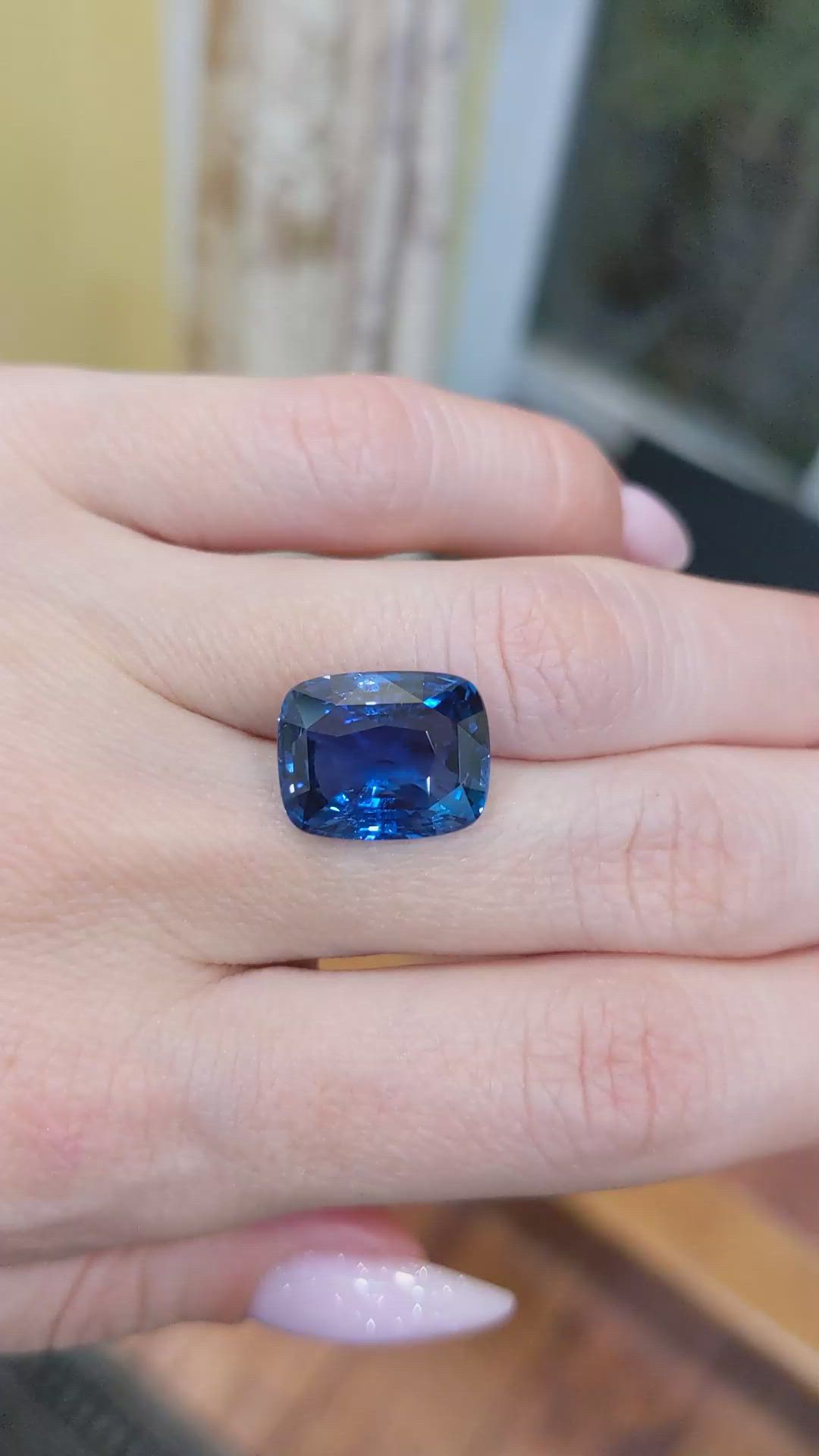 10.48 Ct. Blue Sapphire from Ceylon (Sri Lanka) Size Video