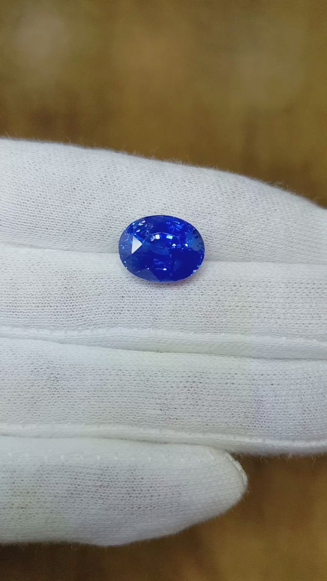 10.36 Ct. Blue Sapphire from Ceylon (Sri Lanka) Size Video