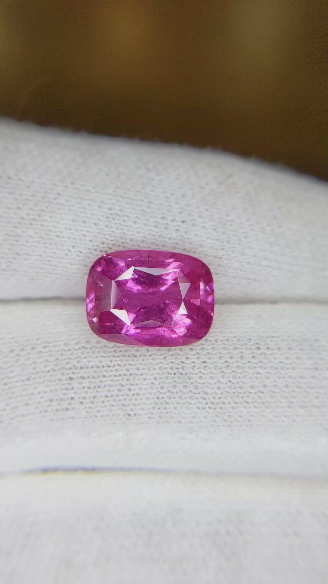 6.27 Ct. Pink Sapphire from Ceylon (Sri Lanka) Size Video