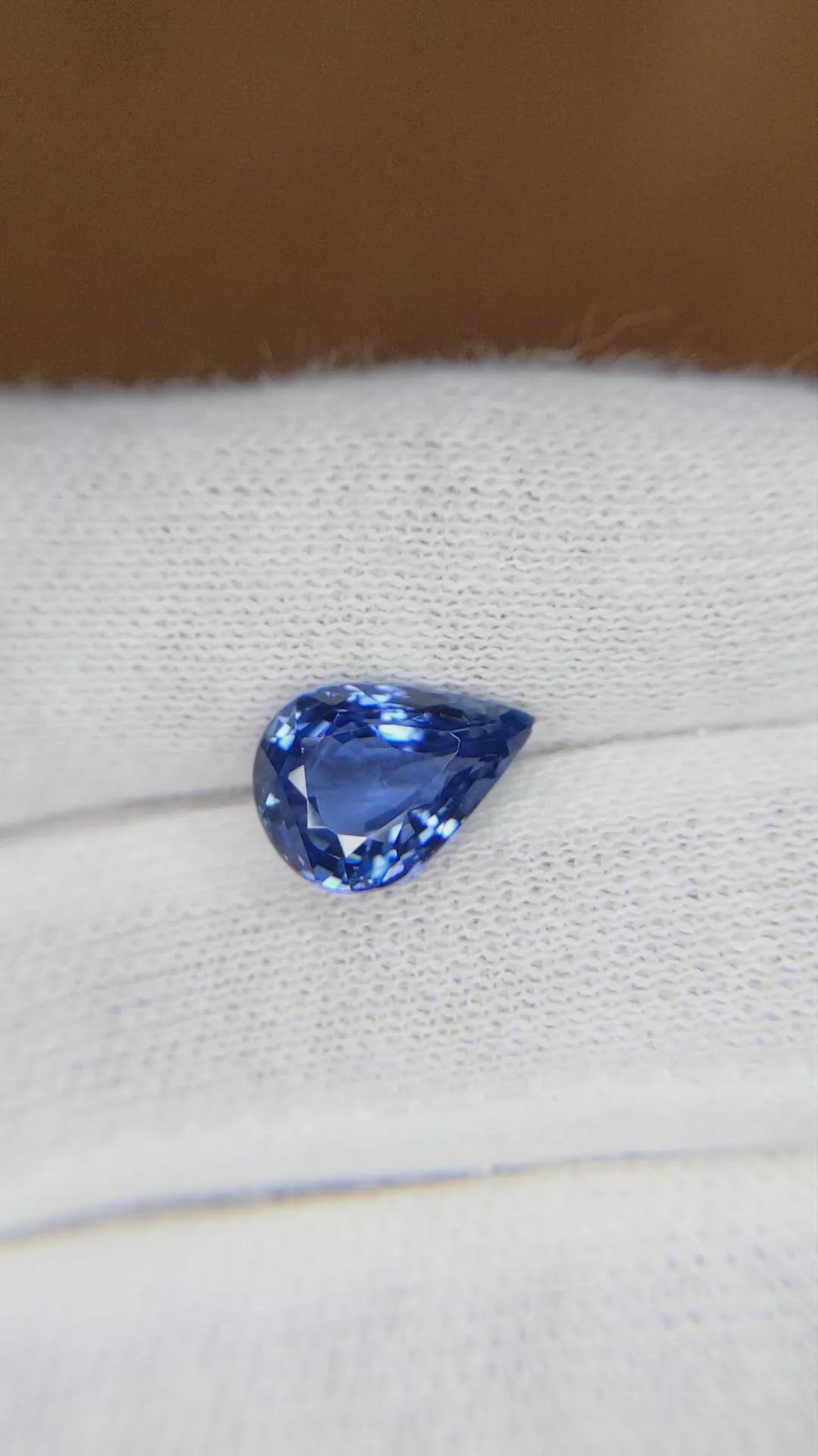 3.47 Ct. Blue Sapphire from Ceylon (Sri Lanka) Size Video