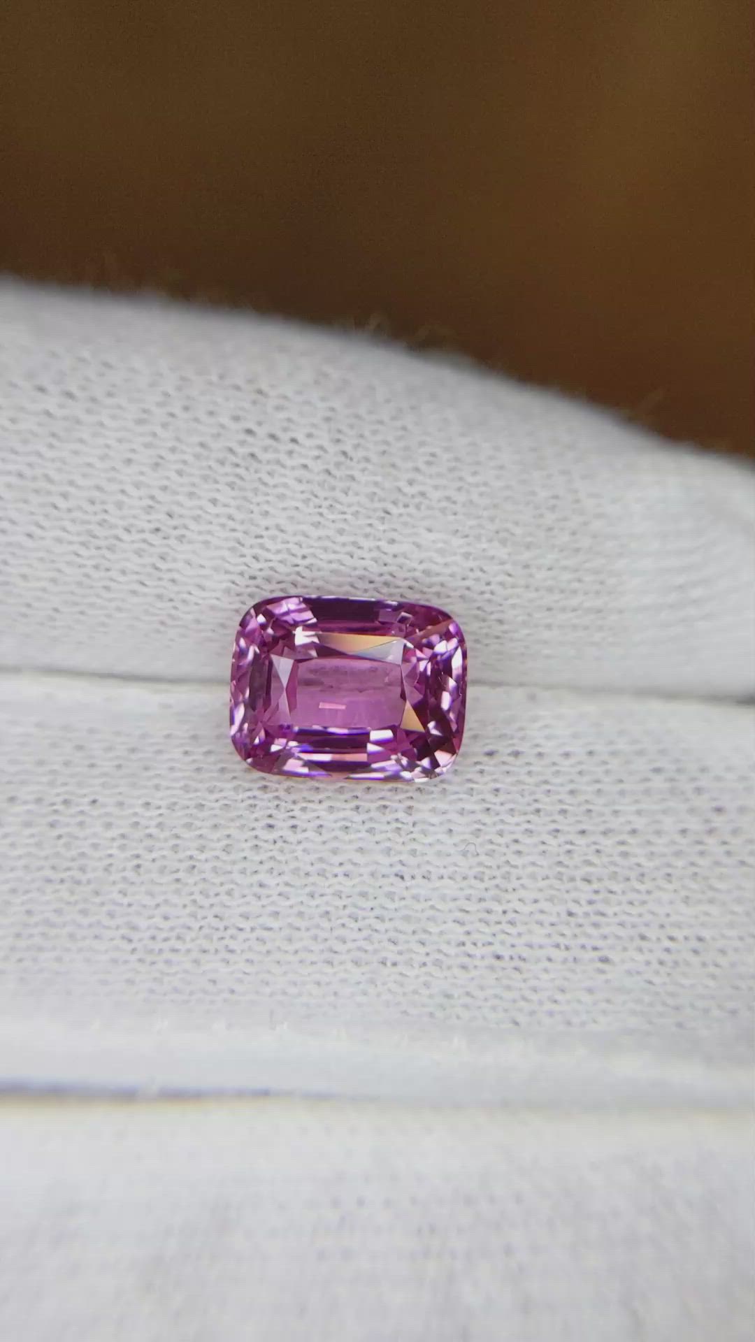 4.09 Ct. Pink Sapphire from Ceylon (Sri Lanka) Size Video