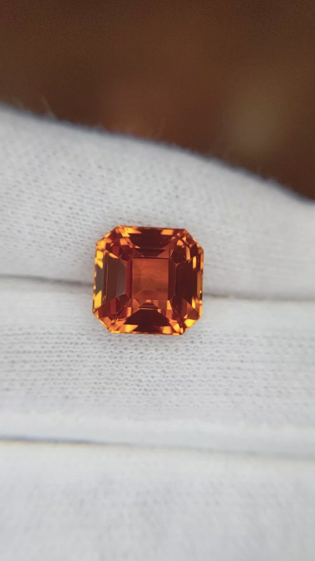 8.01 Ct. Orange Sapphire from Ceylon (Sri Lanka) Size Video