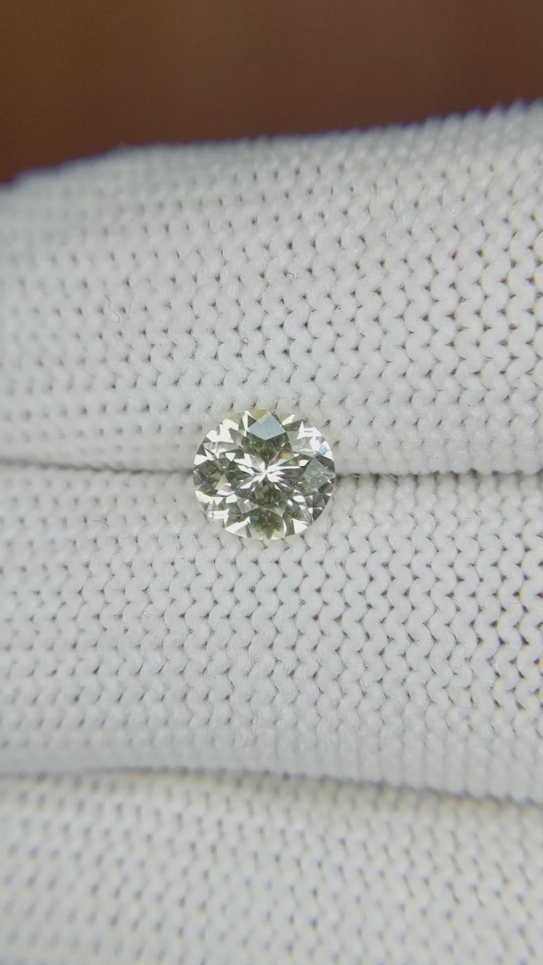 1.01 Ct. Yellow Sapphire from Ceylon (Sri Lanka) Size Video