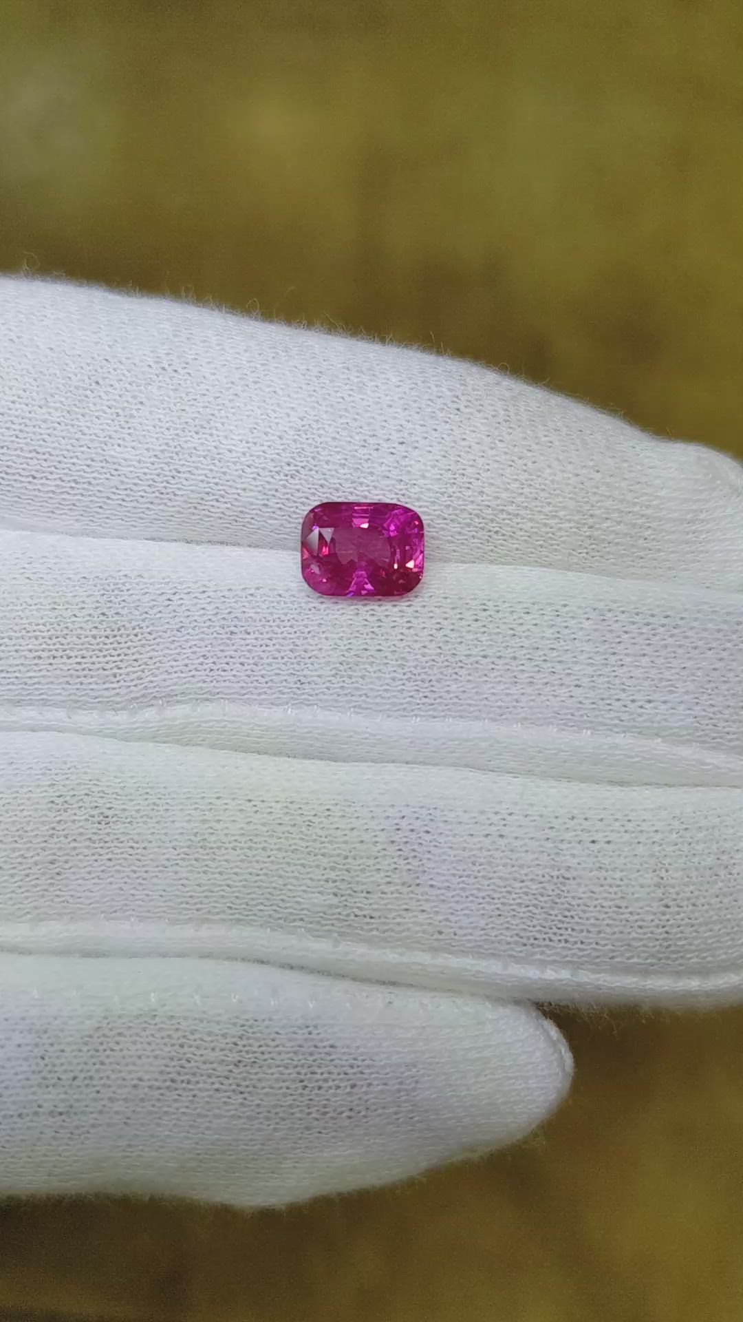 2.62 Ct. Pink Sapphire from Ceylon (Sri Lanka) Size Video