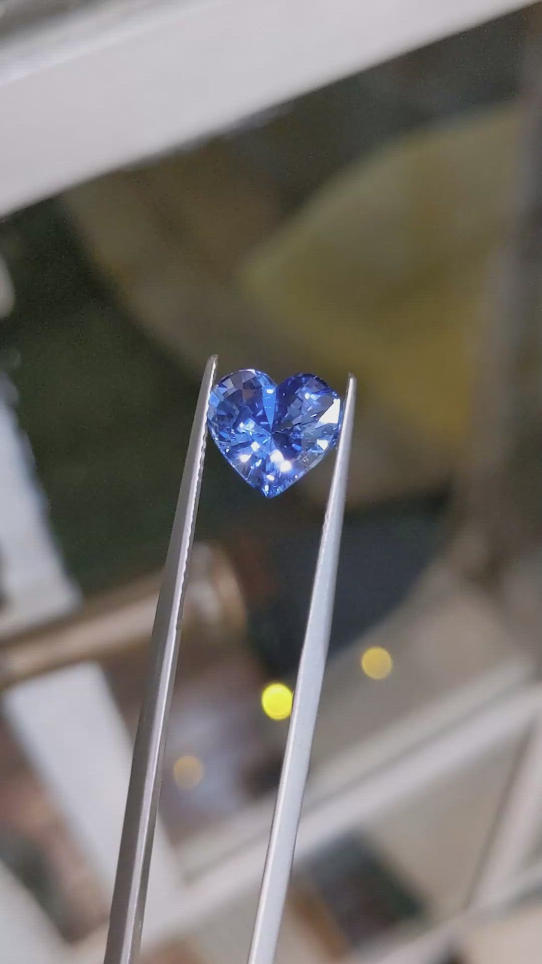 4.04 Ct. Blue Sapphire from Ceylon (Sri Lanka) Size Video