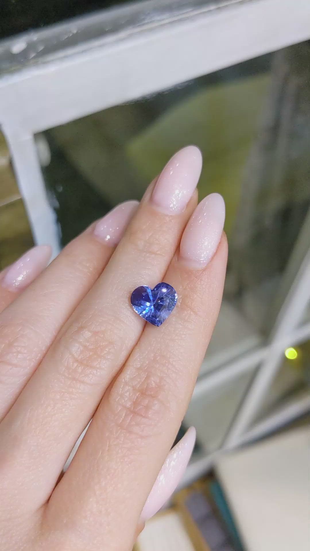 4.04 Ct. Blue Sapphire from Ceylon (Sri Lanka) Size Video
