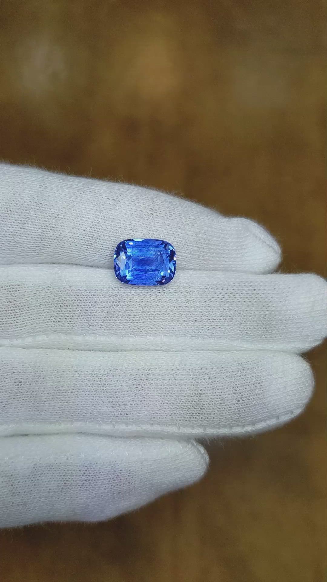 5.15 Ct. Blue Sapphire from Ceylon (Sri Lanka) Size Video