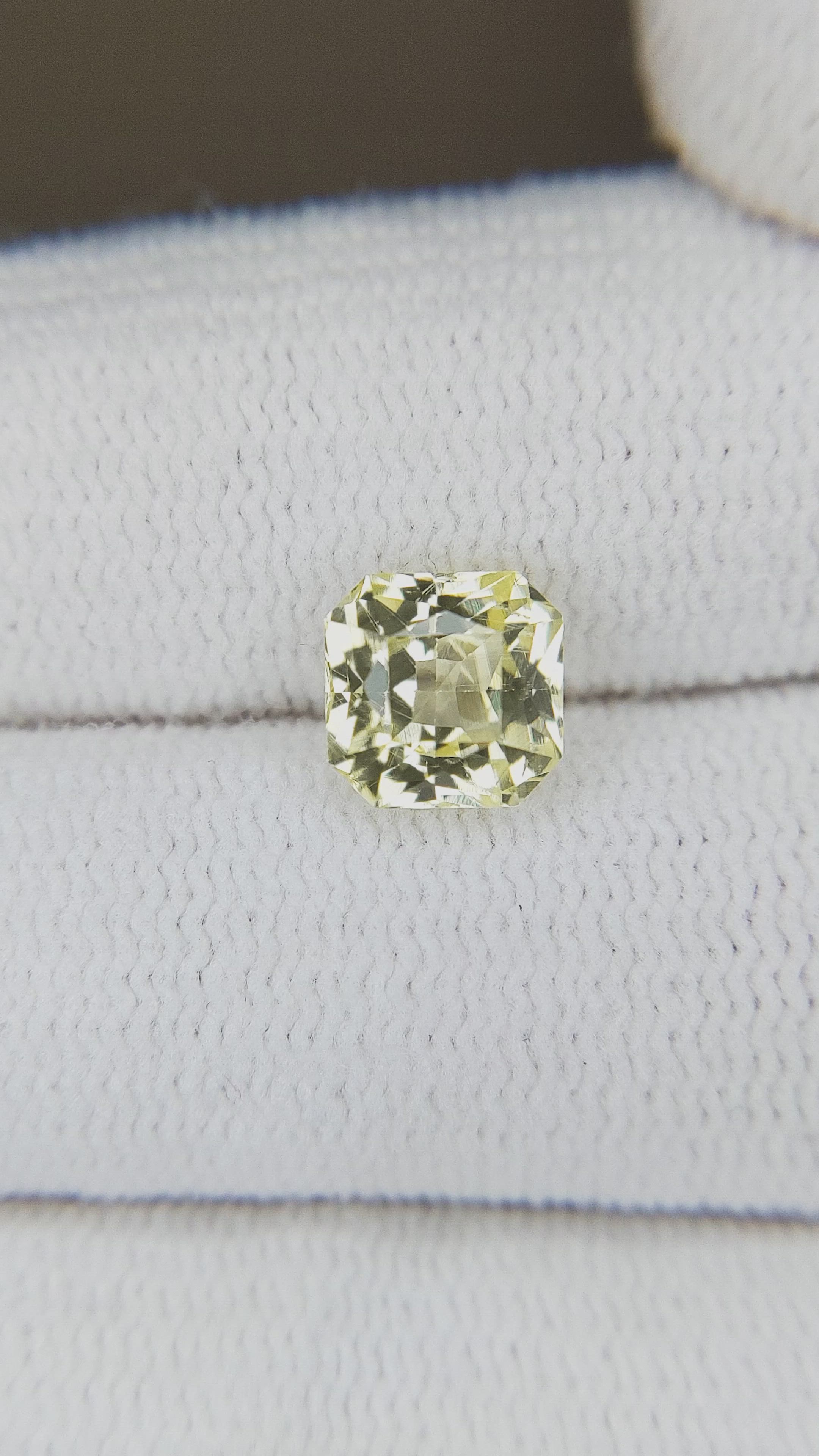 1.61 Ct. Yellow Sapphire from Ceylon (Sri Lanka) Size Video
