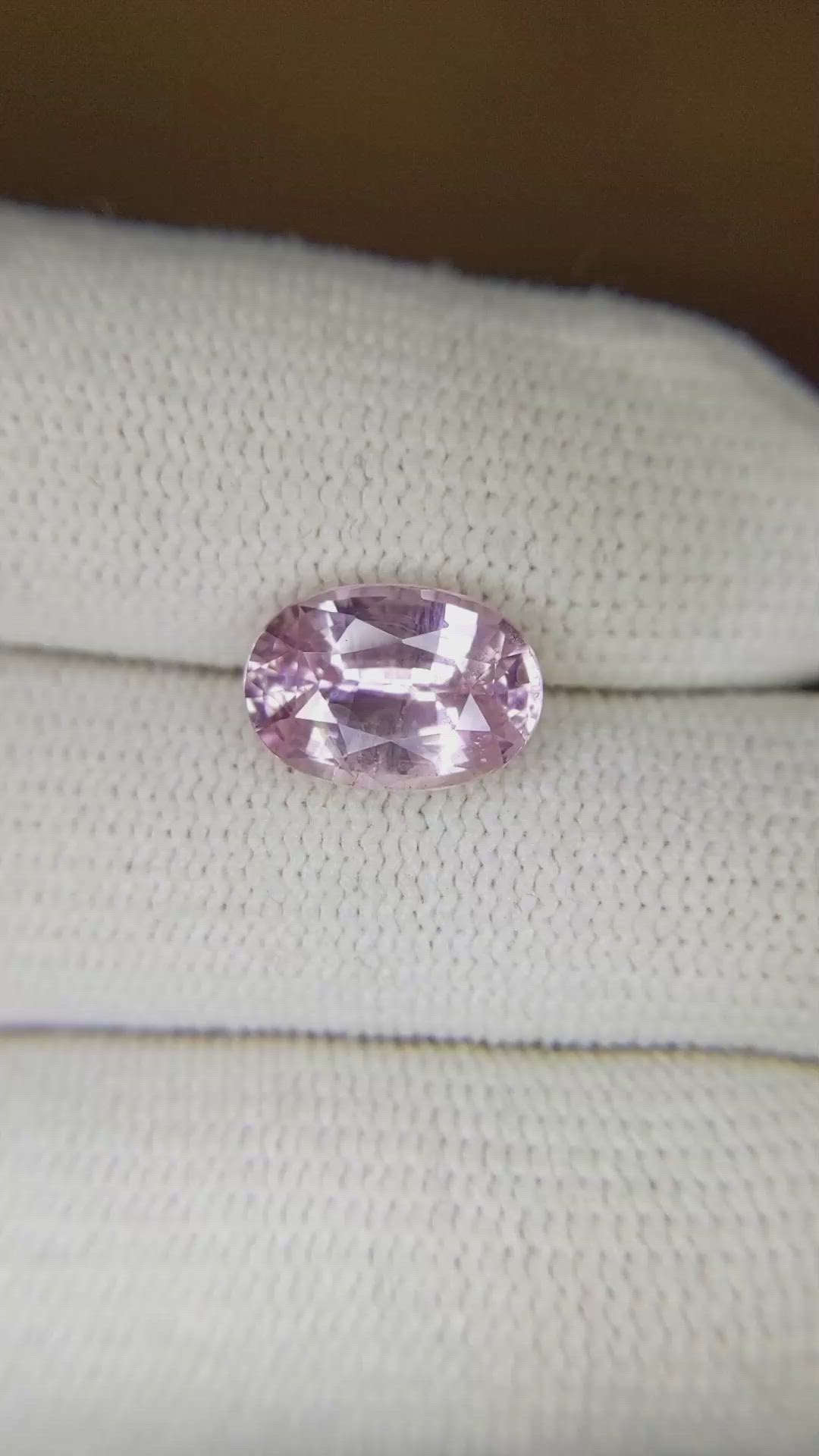 3.55 Ct. Pink Sapphire from Ceylon (Sri Lanka) Size Video