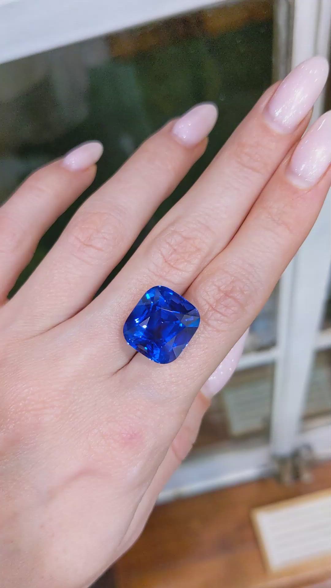 22.06 Ct. Blue Sapphire from Ceylon (Sri Lanka) Size Video