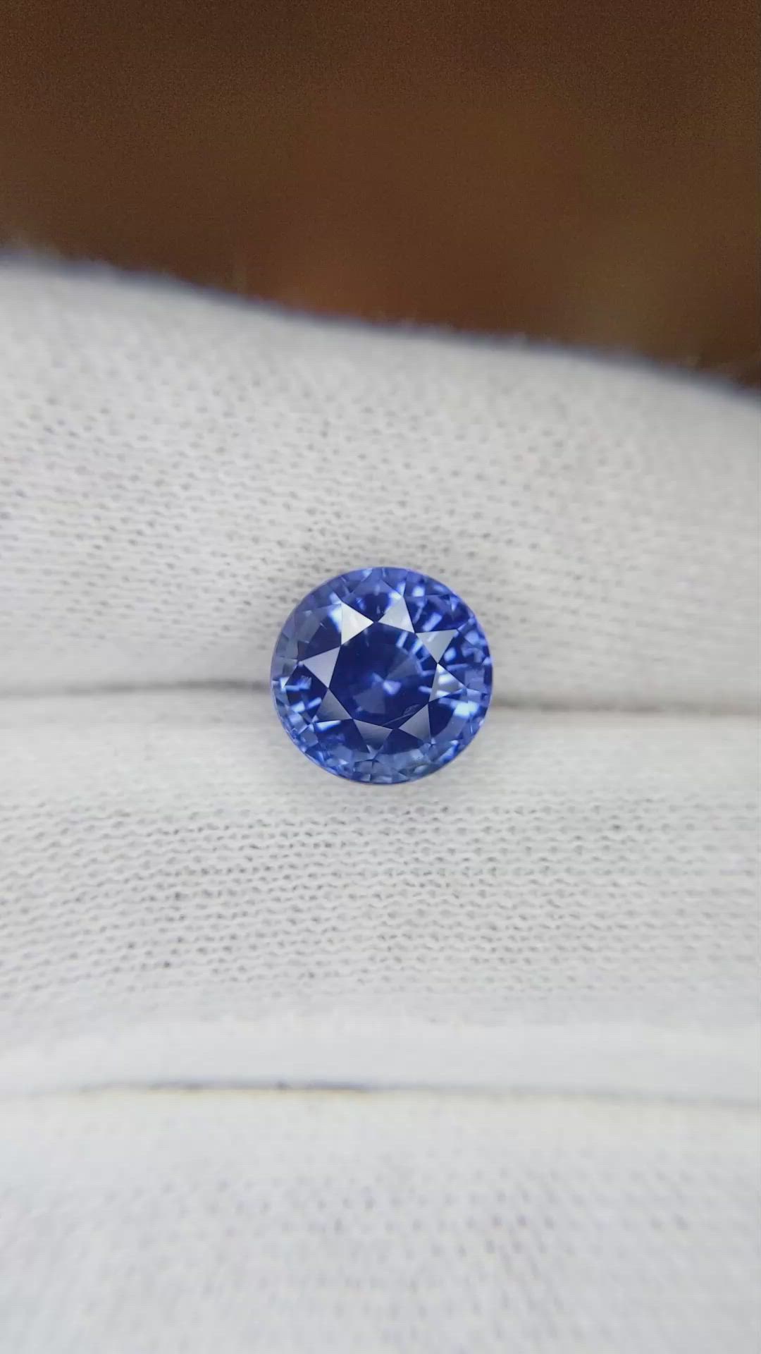 4.18 Ct. Blue Sapphire from Ceylon (Sri Lanka) Size Video