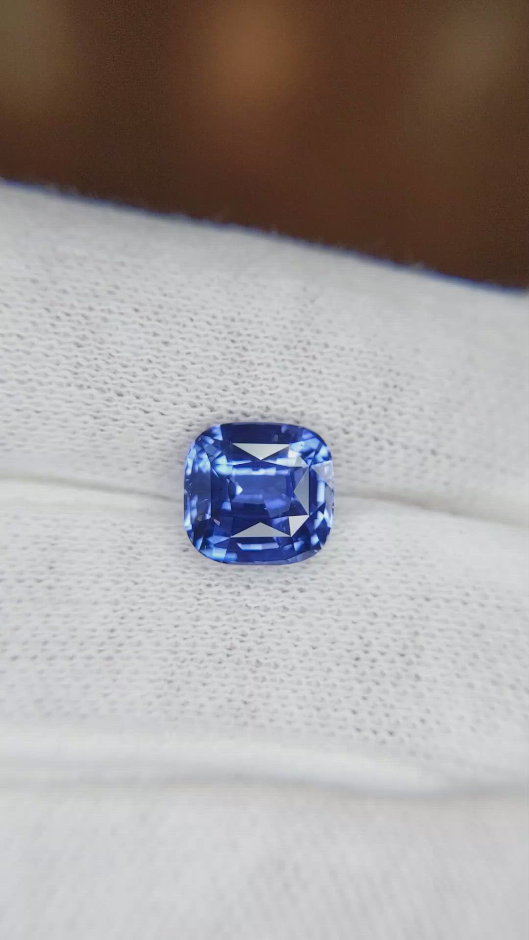3.54 Ct. Blue Sapphire from Ceylon (Sri Lanka) Size Video