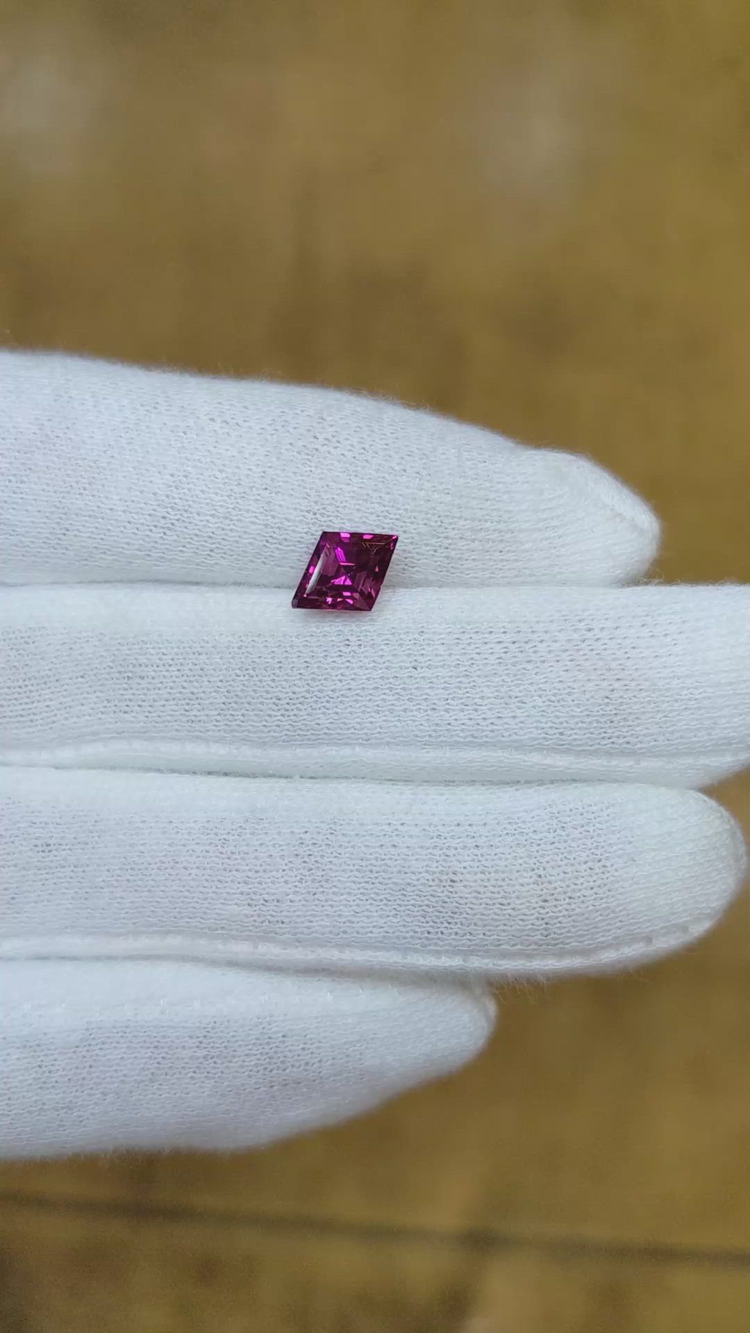 1.81 Ct. Purplish Pink Sapphire from Ceylon (Sri Lanka) Size Video