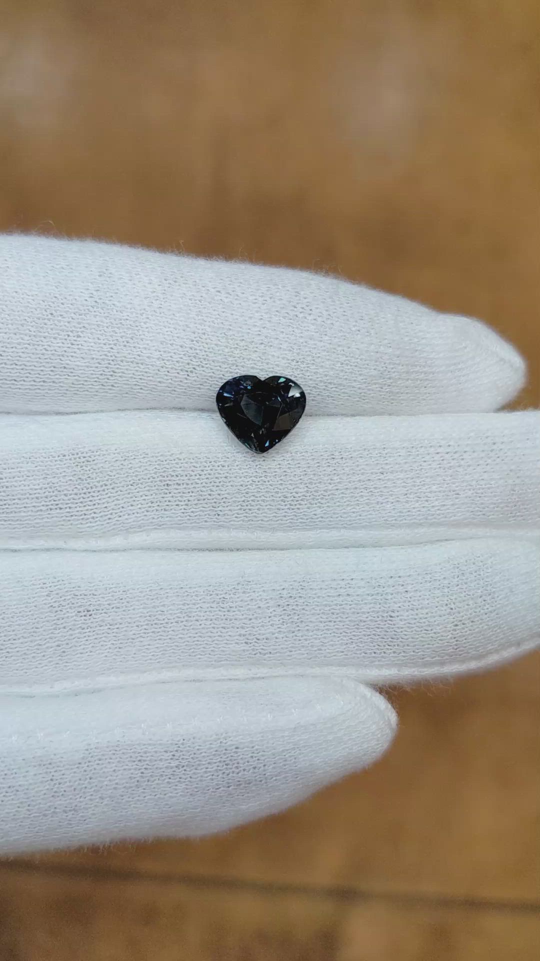3.15 Ct. Greenish Blue Sapphire from Ceylon (Sri Lanka) Size Video