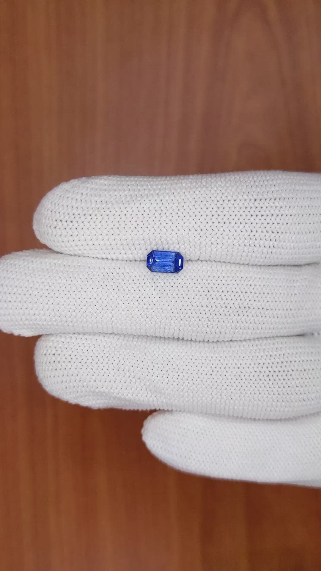 0.94 Ct. Blue Sapphire from Ceylon (Sri Lanka) Size Video
