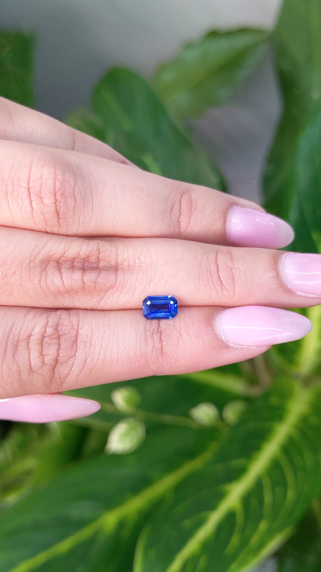 0.83 Ct. Blue Sapphire from Ceylon (Sri Lanka) Size Video