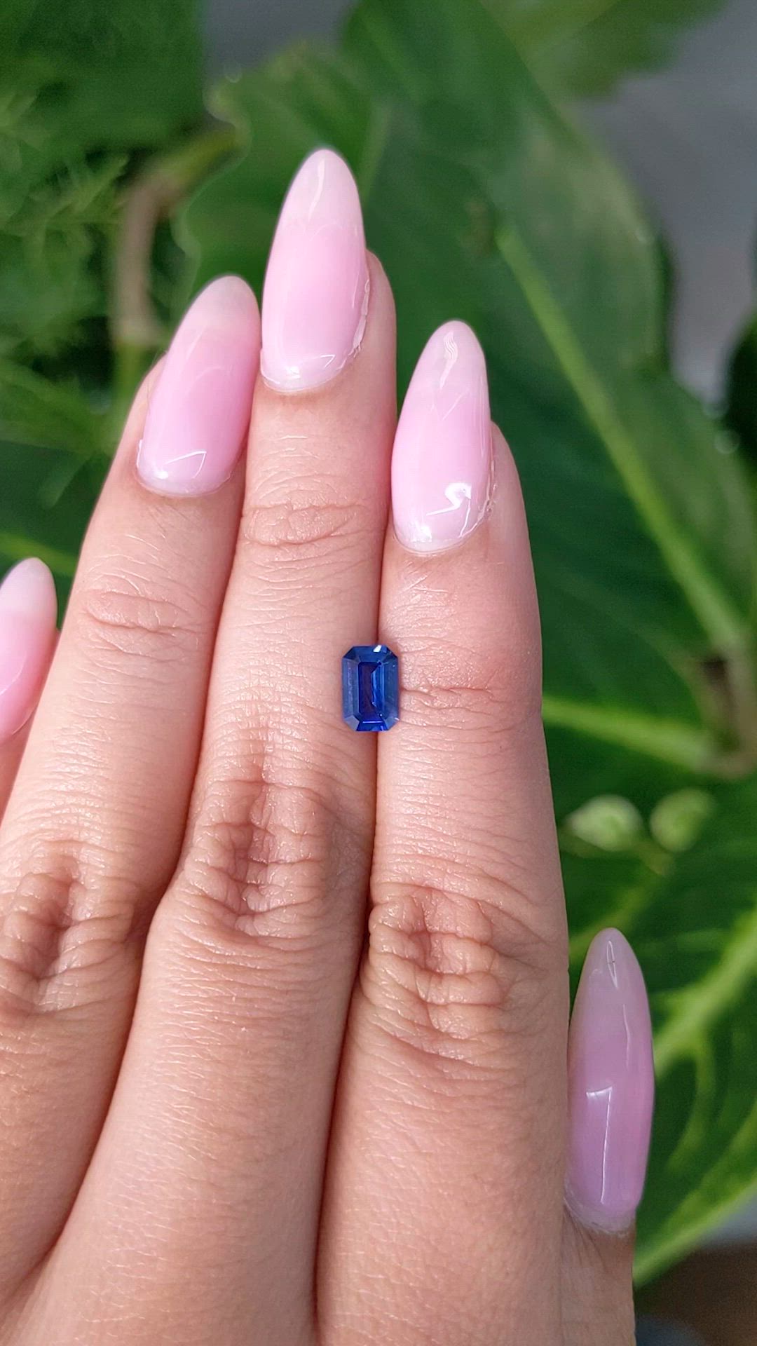 0.83 Ct. Blue Sapphire from Ceylon (Sri Lanka) Size Video