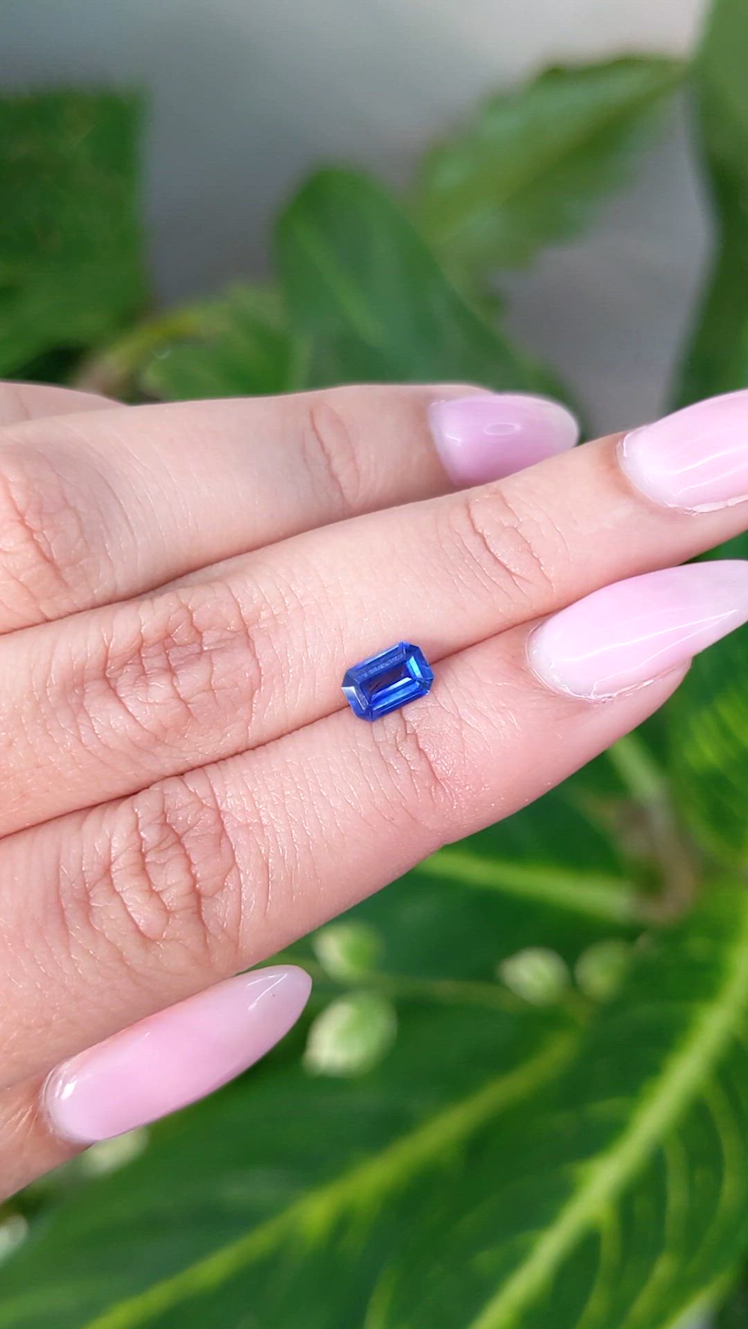 0.83 Ct. Blue Sapphire from Ceylon (Sri Lanka) Size Video