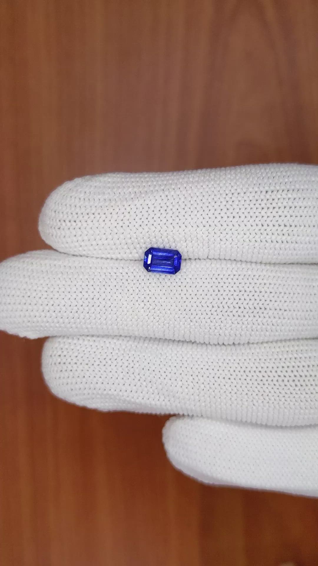 0.83 Ct. Blue Sapphire from Ceylon (Sri Lanka) Size Video