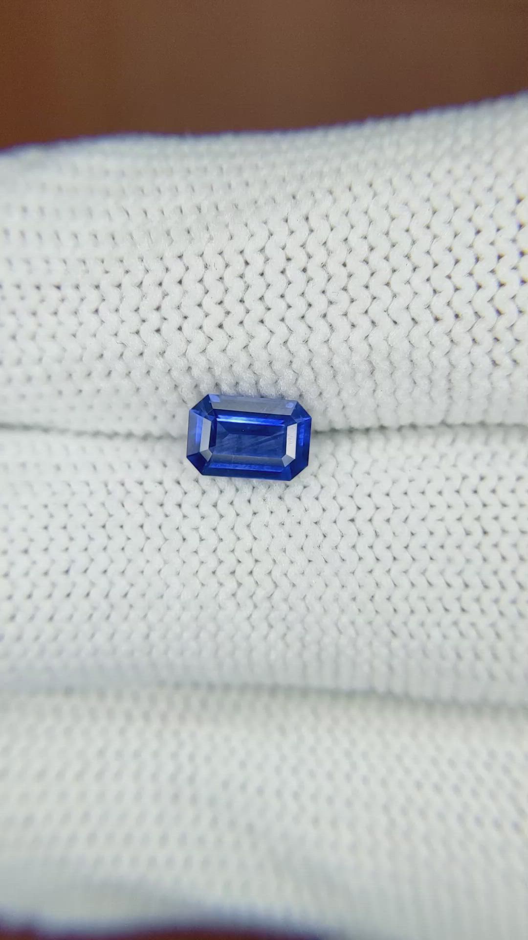 0.83 Ct. Blue Sapphire from Ceylon (Sri Lanka) Size Video