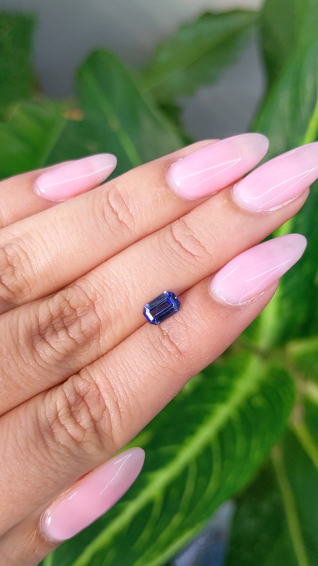0.82 Ct. Blue Sapphire from Ceylon (Sri Lanka) Size Video