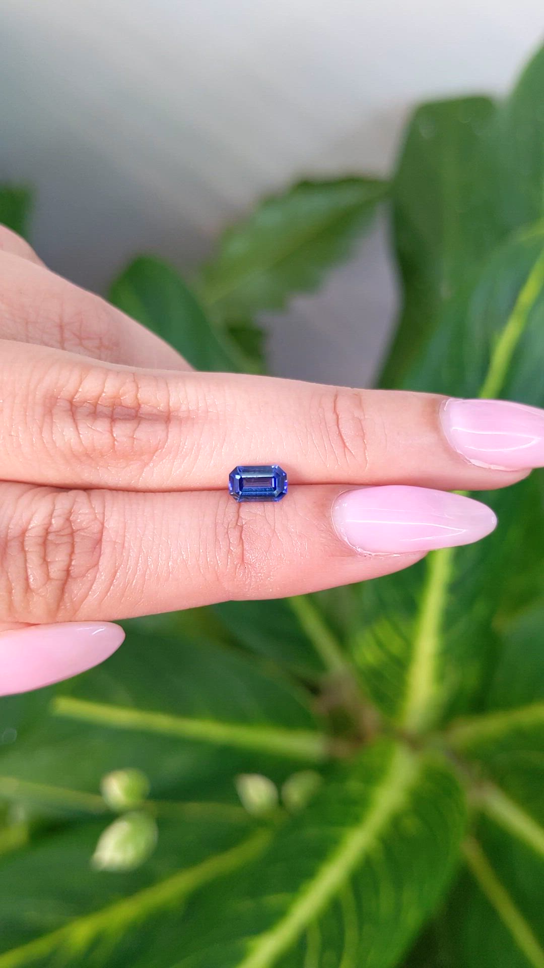 0.82 Ct. Blue Sapphire from Ceylon (Sri Lanka) Size Video