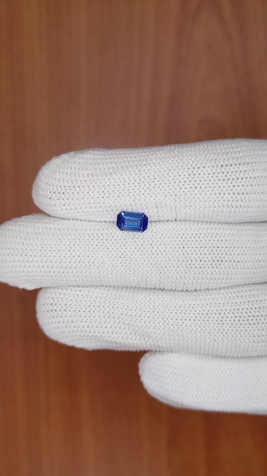 0.82 Ct. Blue Sapphire from Ceylon (Sri Lanka) Size Video
