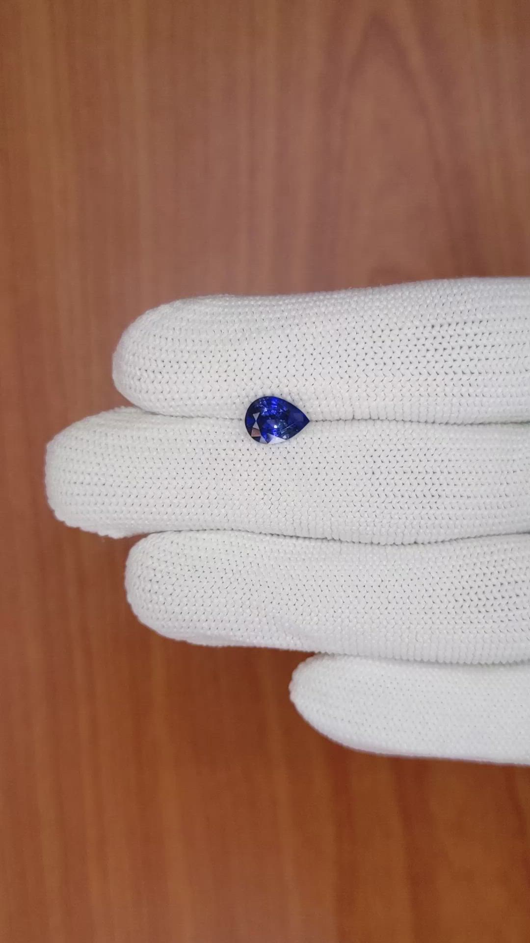 1.38 Ct. Blue Sapphire from Ceylon (Sri Lanka) Size Video