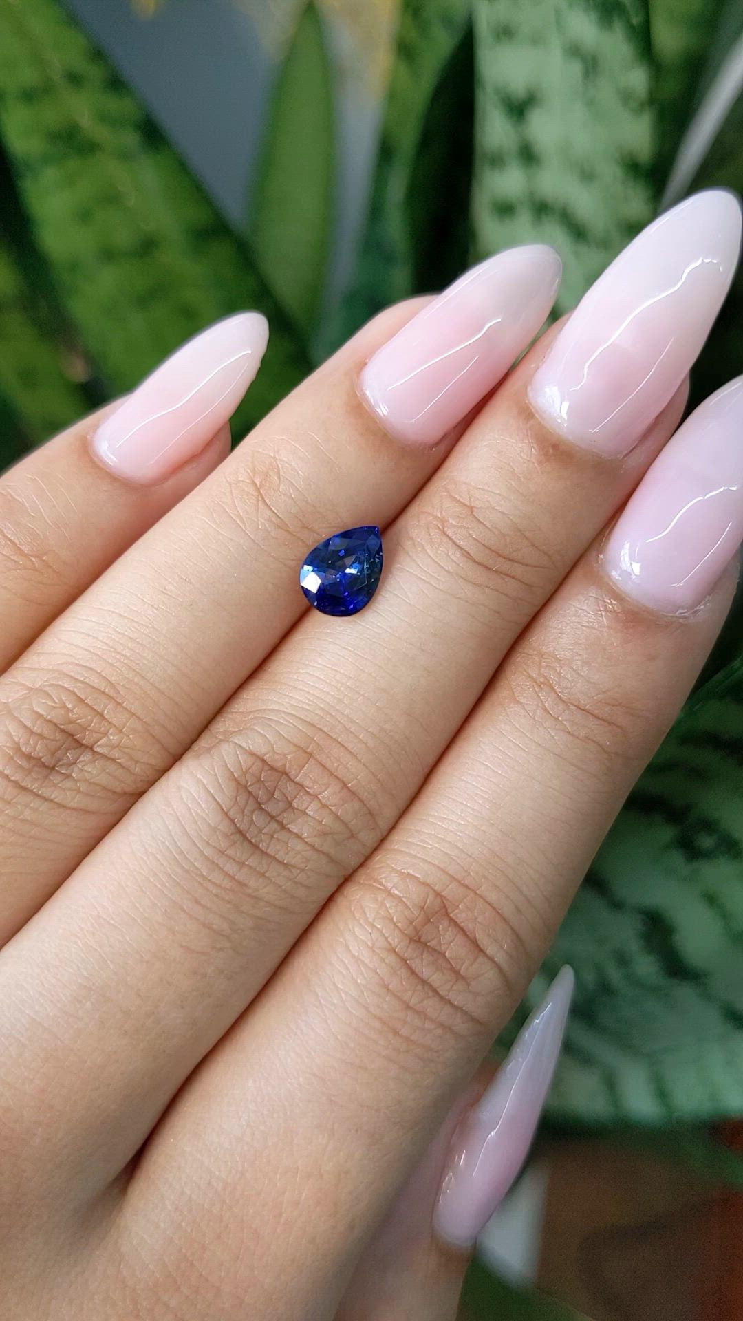 1.38 Ct. Blue Sapphire from Ceylon (Sri Lanka) Size Video