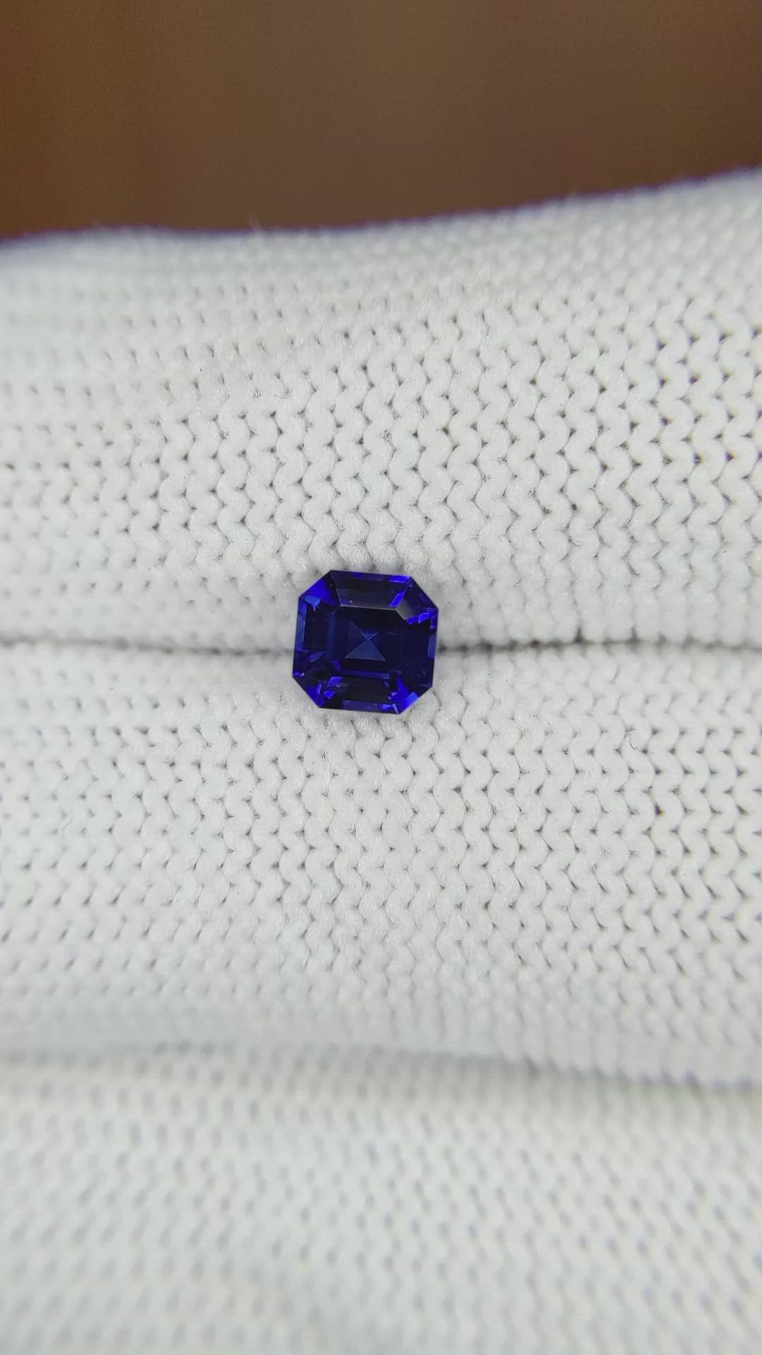 0.87 Ct. Blue Sapphire from Ceylon (Sri Lanka) Size Video