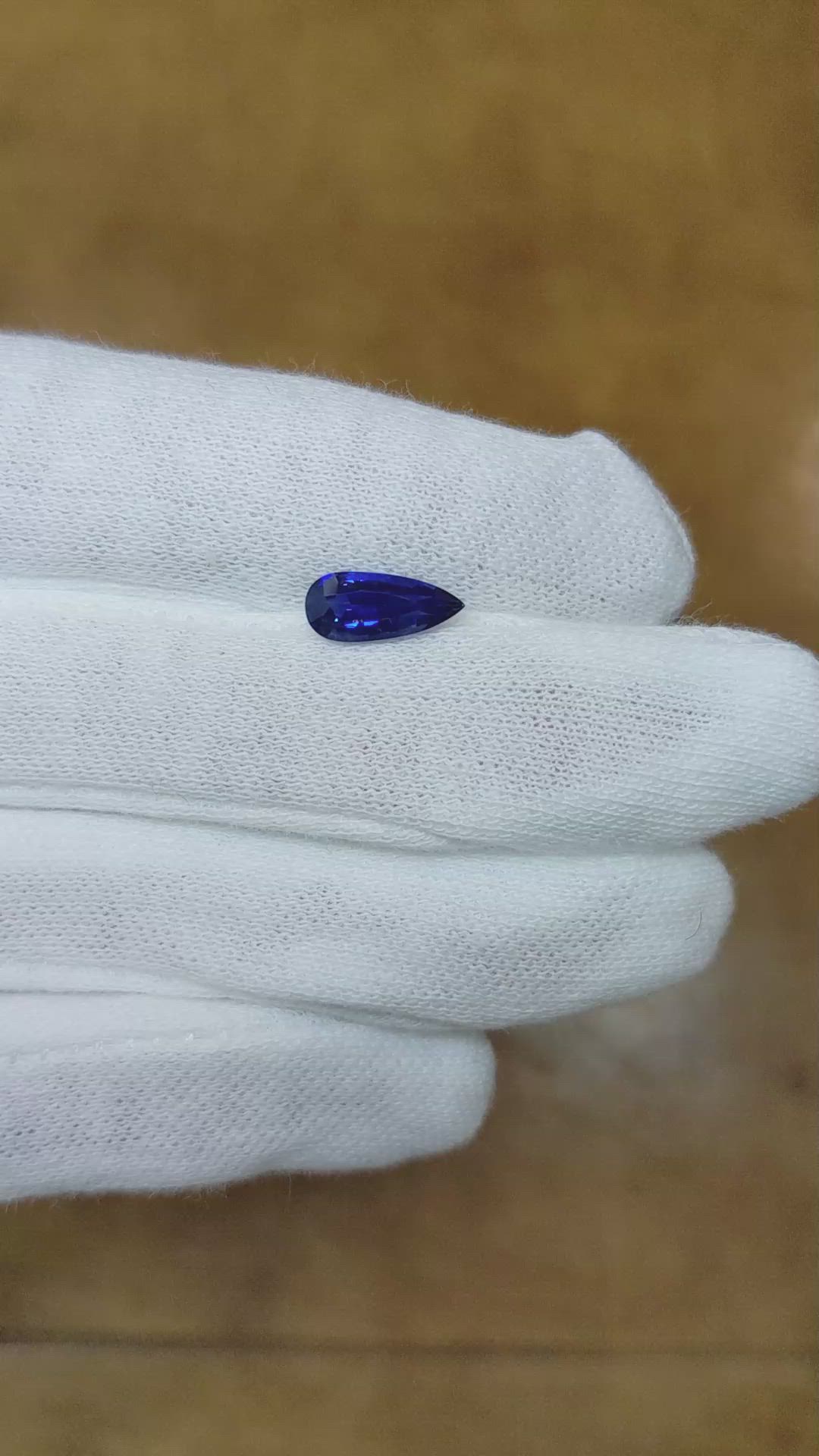 1.56 Ct. Blue Sapphire from Ceylon (Sri Lanka) Size Video