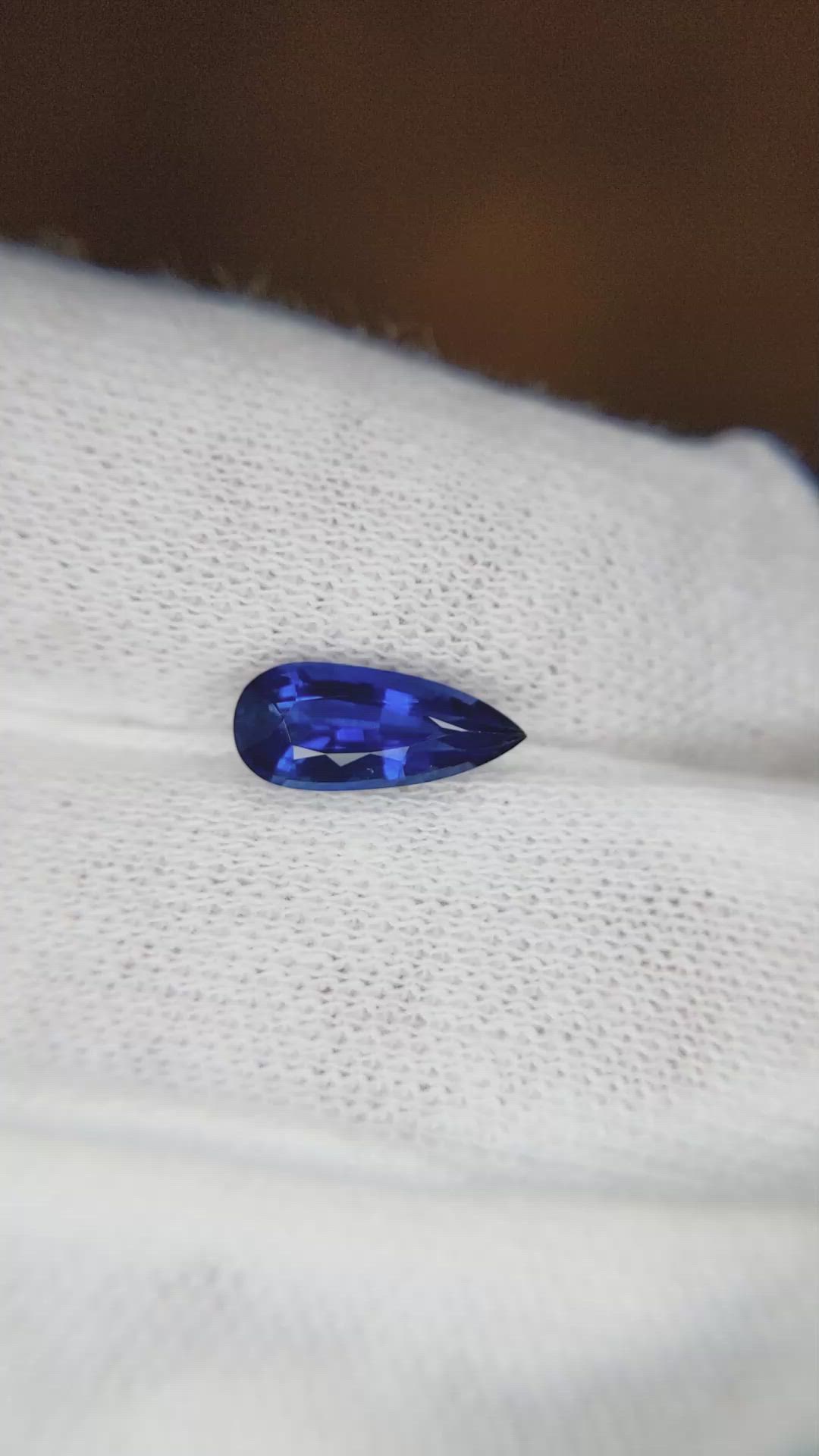 1.56 Ct. Blue Sapphire from Ceylon (Sri Lanka) Size Video