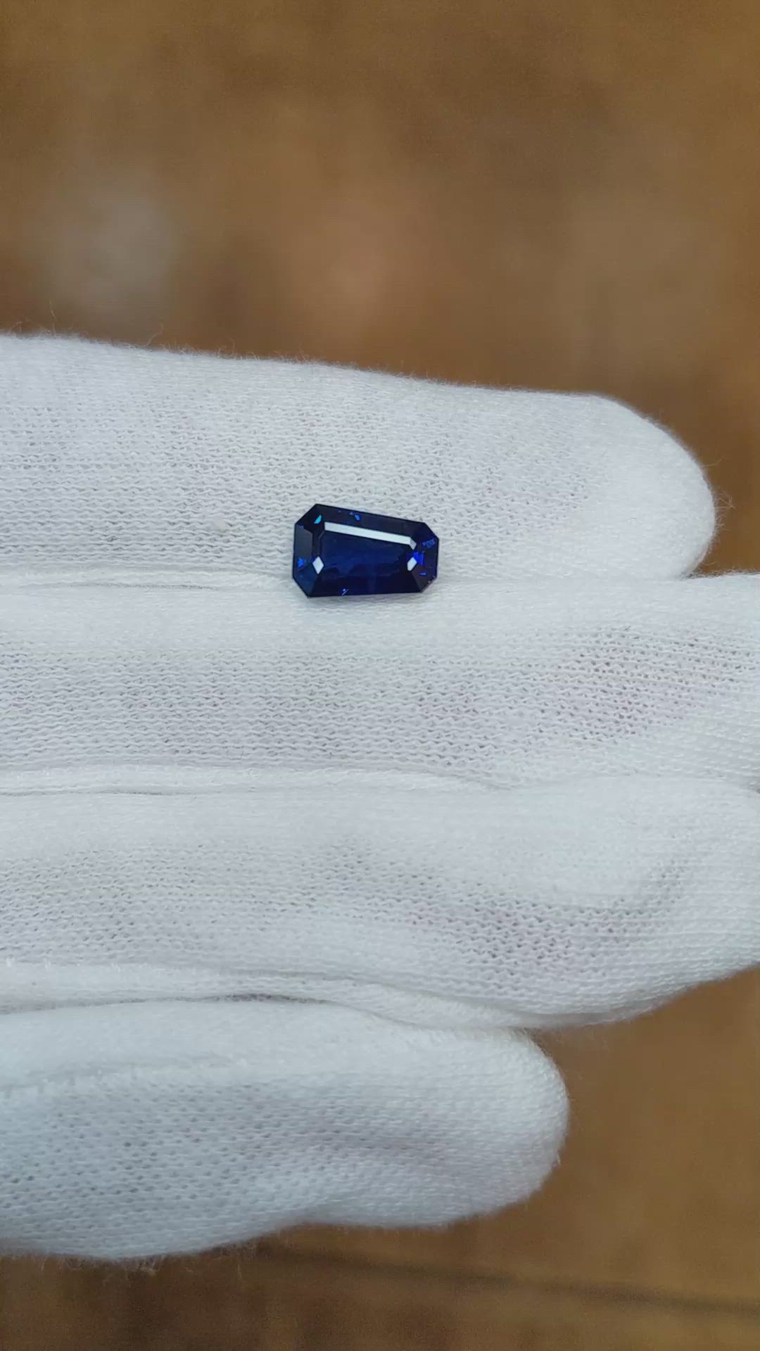 2.79 Ct. Blue Sapphire from Ceylon (Sri Lanka) Size Video