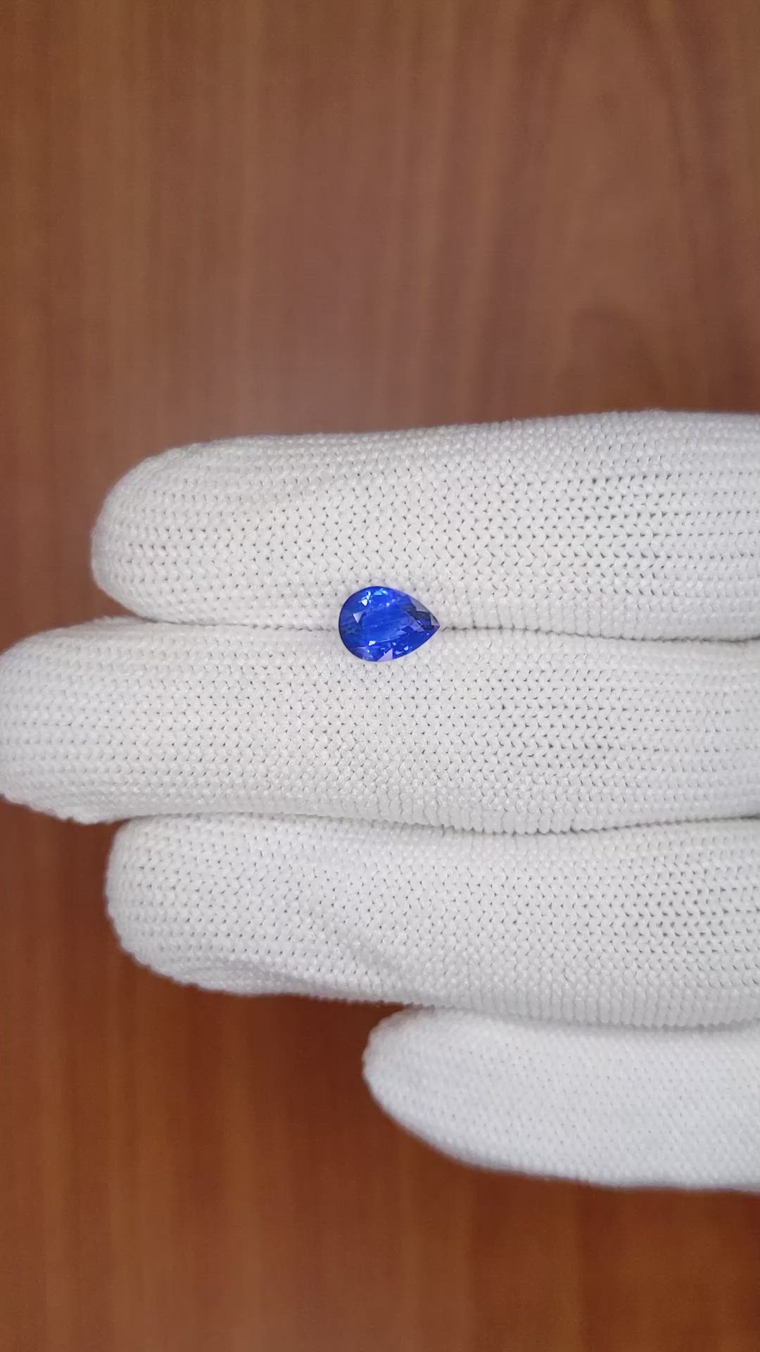 1.21 Ct. Blue Sapphire from Ceylon (Sri Lanka) Size Video