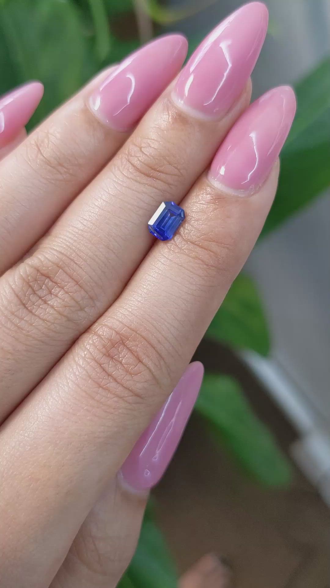 0.75 Ct. Blue Sapphire from Ceylon (Sri Lanka) Size Video