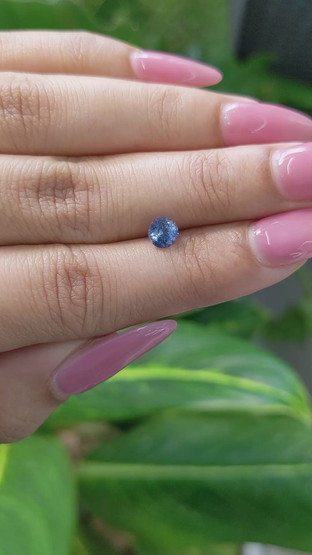 0.80 Ct. Sapphire from Ceylon (Sri Lanka) Size Video