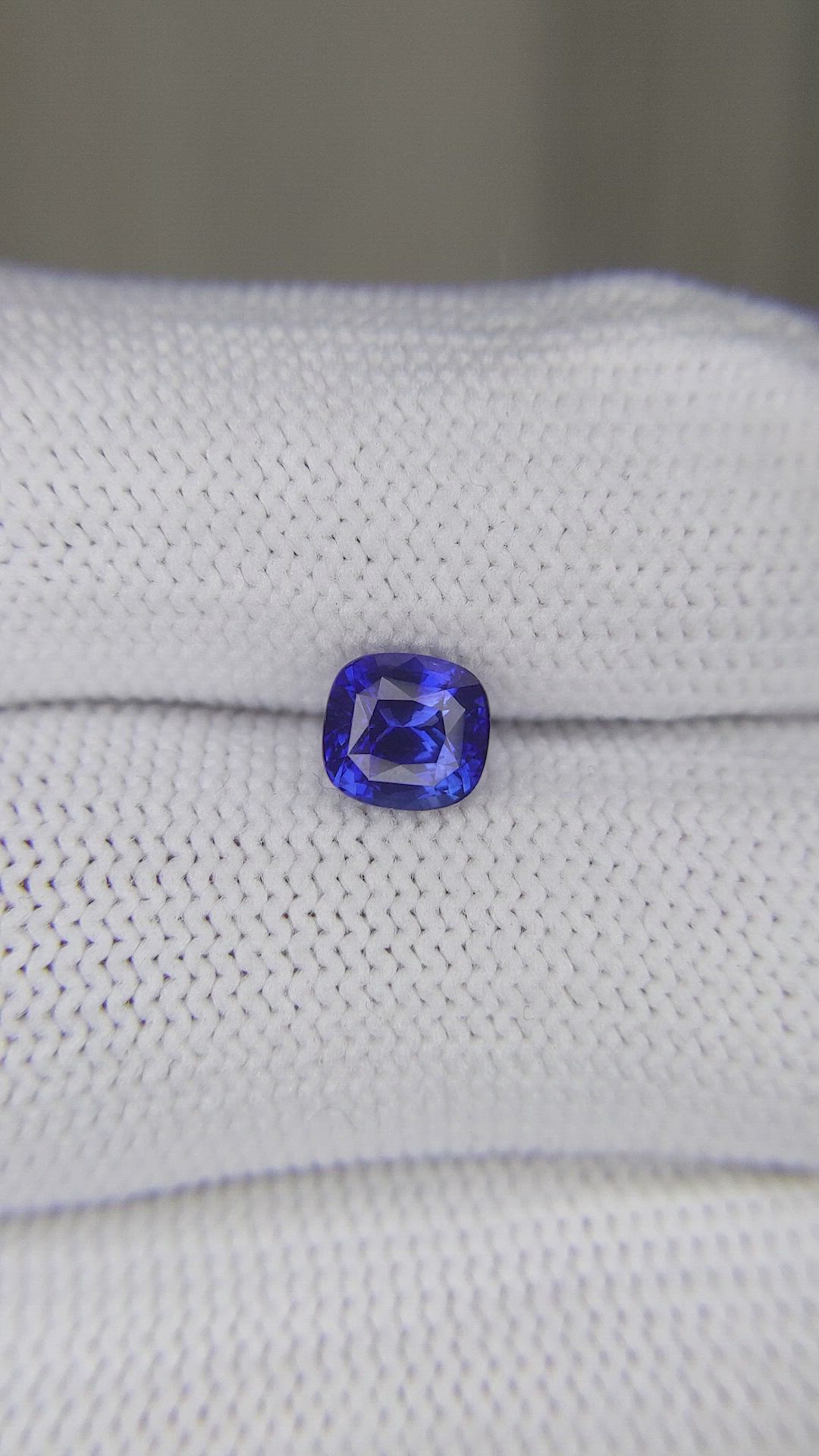 1.24 Ct. Blue Sapphire from Ceylon (Sri Lanka) Size Video