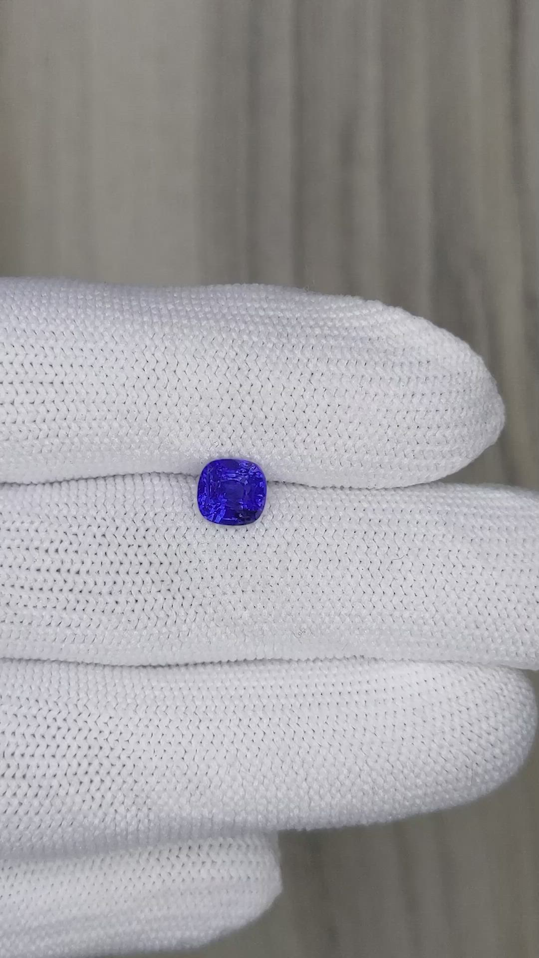 1.38 Ct. Blue Sapphire from Ceylon (Sri Lanka) Size Video