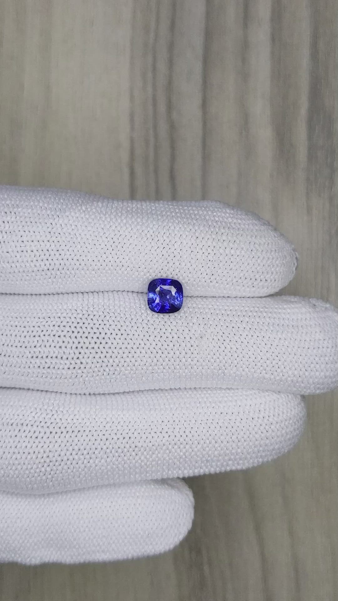 1.21 Ct. Blue Sapphire from Ceylon (Sri Lanka) Size Video